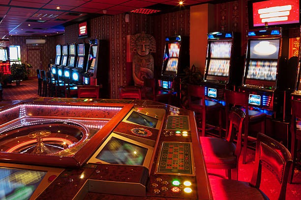 ojktoto mobile slot lobby on a phone screen